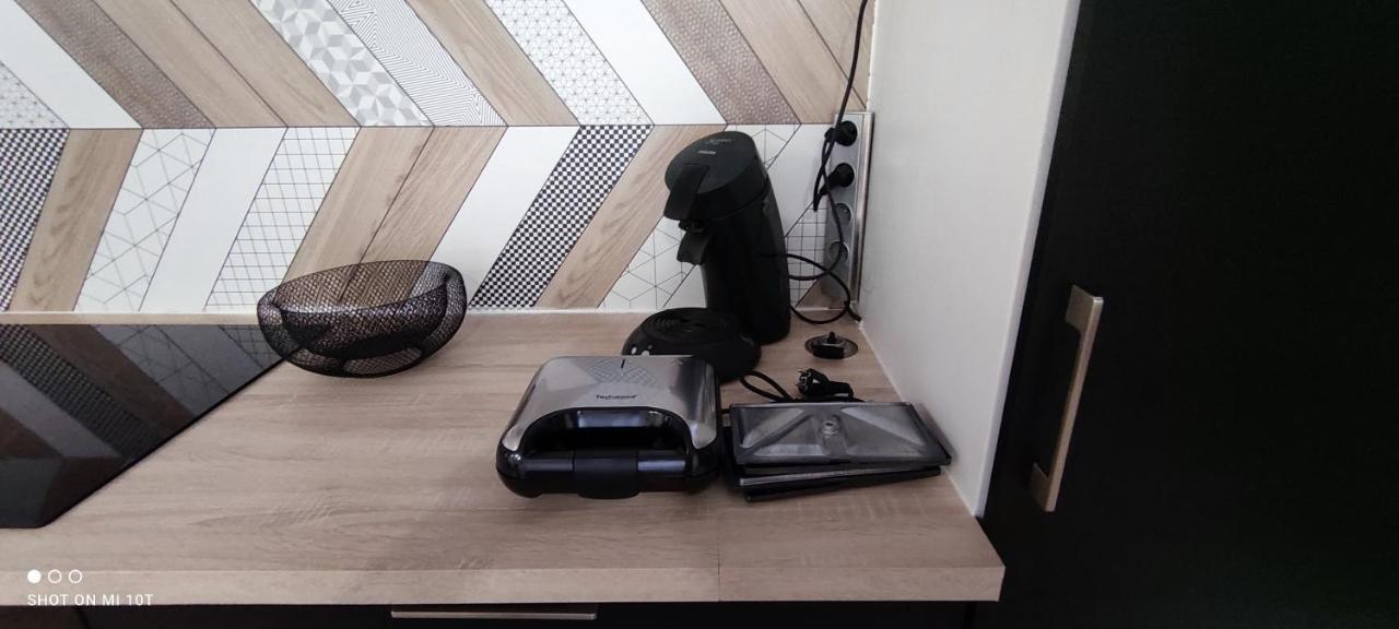 Le Concorde-Wifi-Clim-Parking-3Etoiles-Ockeys Apartment Bram Екстериор снимка